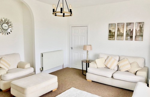 Holyhead Apartment | Idyllic island getaway