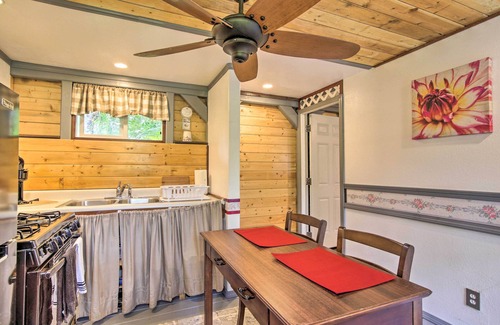 Leilani Estates Cabin | Idyllic Pahoa Paradise: Hike, Swim & Explore!