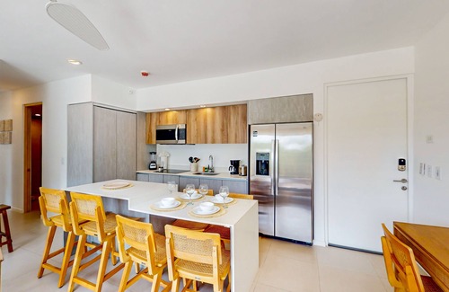 Jaco Apartment | Idyllic rainforest hideaway with turquoise pool & open layout - near the beach