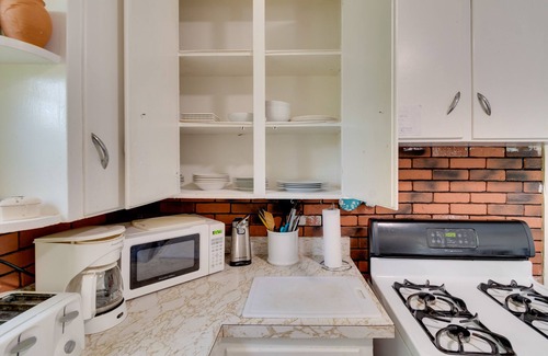 Rochester Apartment | Idyllic Rochester Apt w/Hot Tub: 2 Miles to Dtwn!