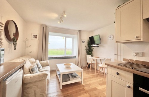 East Prawle Apartment | Idyllic rural retreat with one bedroom and parking