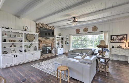 Stockbridge House | Idyllic Stockbridge Gated Escape with Views!