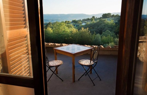 Citta della Pieve Apartment | Idyllic Tuscan-Umbrian apartments within a villa with pool