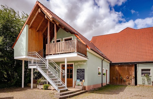 Gunzenhausen Apartment | Idyllic vacation apartment for up to 6 people (64 m²) with covered south-facing balcony