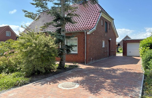 Emden House | Idyllisches Ferienhaus in Emden, 6 Pers., Großer Garten, Haustiere