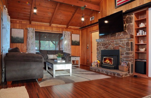 Idyllwild Cabin | Idyllwild Home with a View