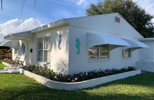 Riviera Beach House | If you want to be near the water, the Boat House is the place to be!