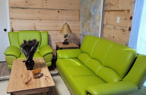 Murphy Cabin | If you want to get away from a busy life this mountain cabin is the place!
