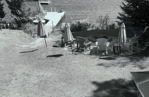 McMurrich/Monteith Cottage | If you’re looking for a lake view we have. Beautiful home right on the water!