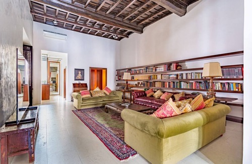 Rione VIII Sant'Eustachio Apartment | iFlat | Elegant & Luxurious 3-bedroom Apartment