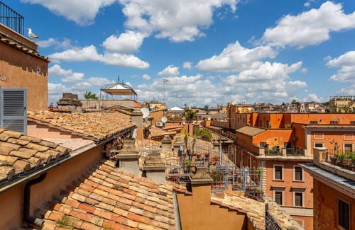 Rome City Centre Apartment | iFlat | Luxury Skyline Penthouse near Roman Forum