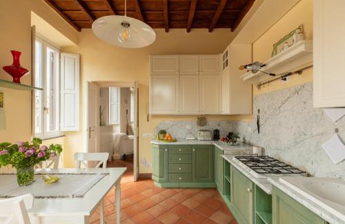 Rione II Trevi Apartment | iFlat Trevi Charm, Elegant & Comfy Roman Escape