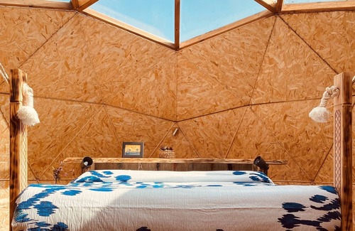 Prades Bed & Breakfast | Iglú con Techo de Cristal Premium