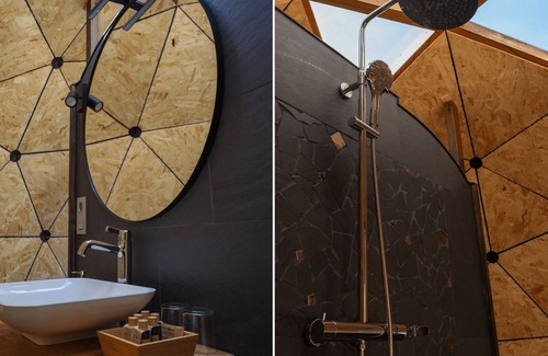 Prades Bed & Breakfast | Iglú con Techo de Cristal Premium