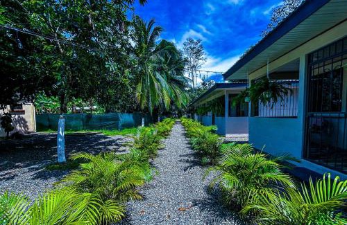 Puerto Viejo de Talamanca Cabin | Iguana Lodge