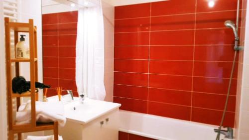 Center Apartment | II APPART 2 PIÈCES, NEUF RER D à 200m PARKING NETFLIX Evry Courcouronnes