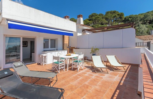 Tamariu Apartment | III Penthouse in front of the sea in Tamariu