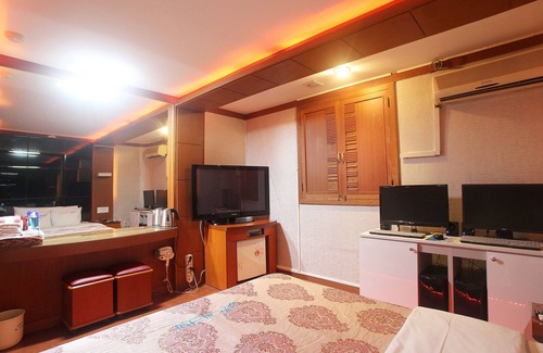 Yonggon Hotel | Iksan N Parktel