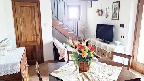 Pieve di Santa Luce Apartment | Il borgo di Santa Luce