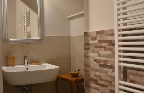 Montepulciano Apartment | Il Buonumore apartment, Il Bravio studio apartment with kitchenette