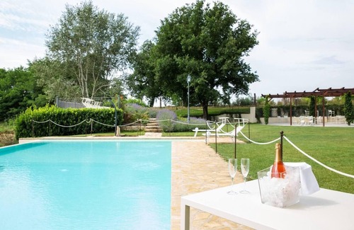 Marsciano Apartment | Il Calato elegant intimate suite