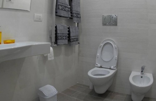 Municipio 2 Apartment | IL CENTRO APARTMENTS 55 SQM APARTMENT IN BARI WITH TWO COMFORTABLE BEDROOMS