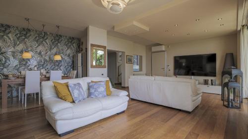 Pieve a Elici Villa | IL CILIEGIO SUL LAGO 6, Emma Villas