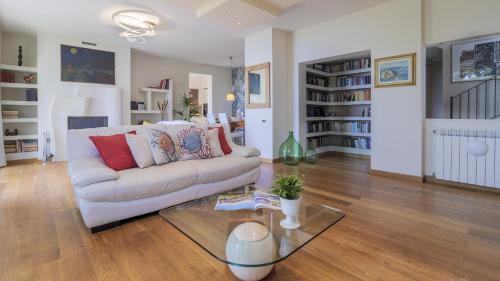 Pieve a Elici Villa | IL CILIEGIO SUL LAGO 6, Emma Villas