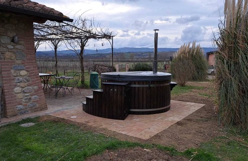 Monteleone d'Orvieto Apartment | Il Gallo Nero in Agriturismo Borgo Santa Maria