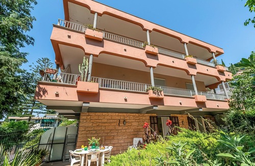 Vallecrosia Apartment | Il Giardino Sul Mare, Vallecrosia, Italy