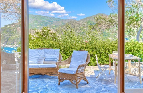 Valle Santa Apartment | "Il Giardino Sul Mare", garden on the sea, sea-view, comfortable for 4 people, Levanto