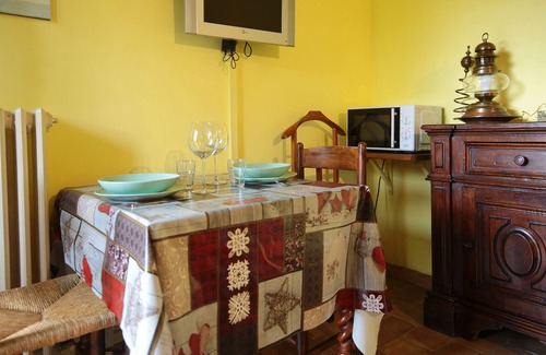 Bosco House | Il Glicine studio apartment at Villa Marina Perugia