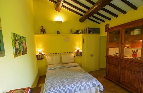 Bosco House | Il Glicine studio apartment at Villa Marina Perugia