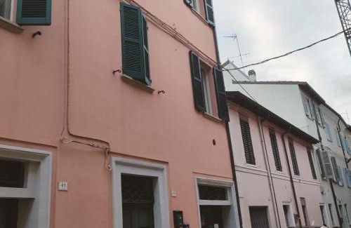 Pesaro Apartment | Il nido di Silvia a due passi dal teatro Rossini