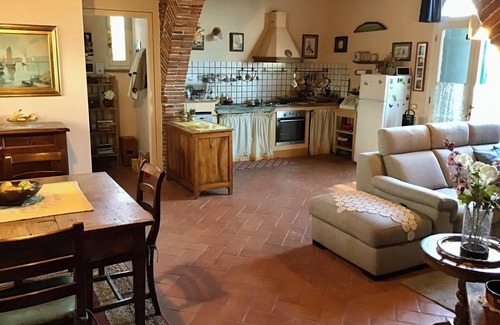 Vicopelago House | Il Pasco, an old farmhouse on the hills overlooking the valley.