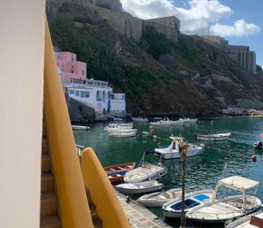 Procida Apartment | Il Porticciolo House
