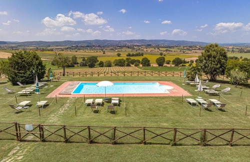 Badicorte Apartment | "Il Querciolo" Apartment "Fitto" for 4+2 people in a farmhouse in Valdichiana, in the heart of Tuscany