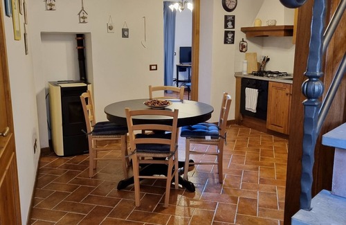 Monteggiori House | Il Tino - casa con terrazza vista mare in borgo medievale