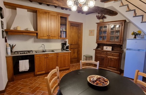 Monteggiori House | Il Tino - casa con terrazza vista mare in borgo medievale