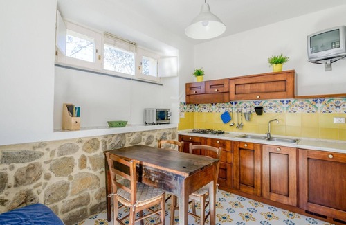 Ceraso House | Il Vicolo - Two-room apartment in the centre of Ceraso with kitchen and patio, up to 3 people