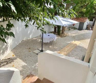 Senas Apartment | Il y a le Soleil, la Campagne et la Mer