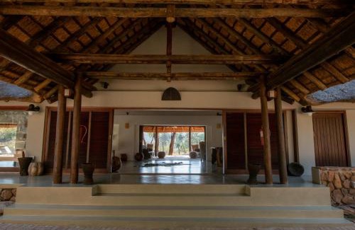 Vaalwater Hotel | Ilanga Lodge