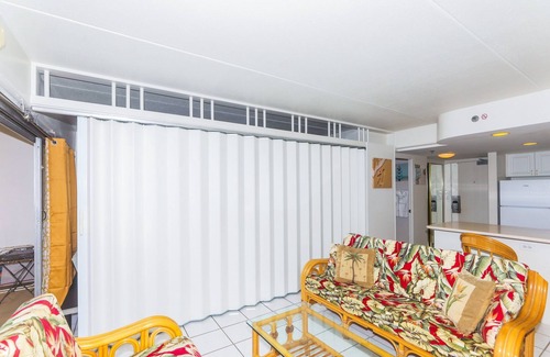 Waikiki Condo | Ilikai Tower 1 Bedroom City View Condos with Private Lanai & Free Wifi!