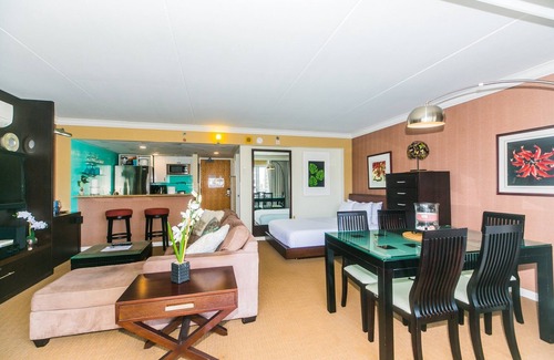 Waikiki Condo | Ilikai Tower 1 Bedroom City View Condos with Private Lanai & Free Wifi!
