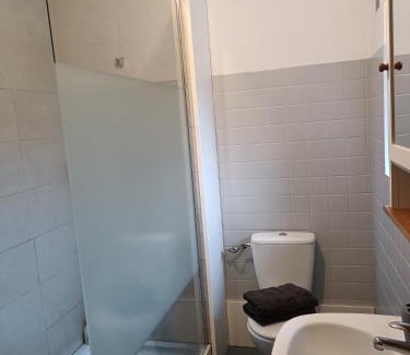 Hede Bed & Breakfast | Ille Flottante, Maison éclusière et hébergements insolites sur le canal