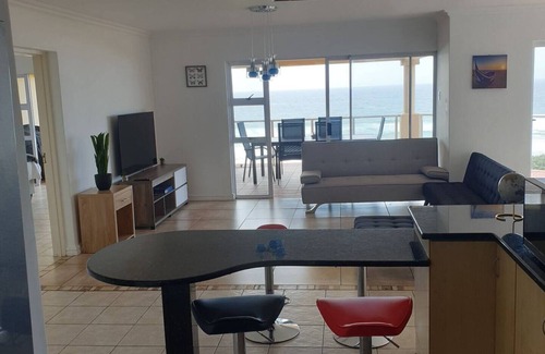 Illovo Beach Condo | Illovo Beachfront Stunning Apartment