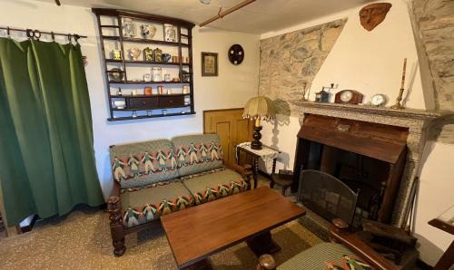 Pigra House | ILOVEPIGRA Historic house