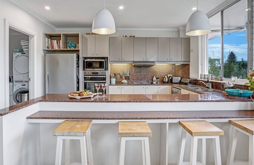 Palm Beach House | Iluka Palm Cove Penthouse