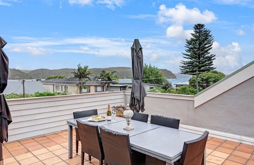 Palm Beach House | Iluka Palm Cove Penthouse