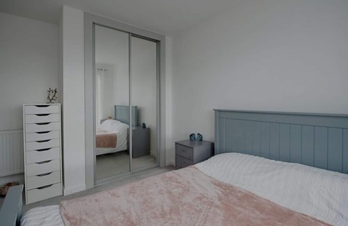West Thurrock Apartment | Immaculate 2-Bed Apartment in Grays